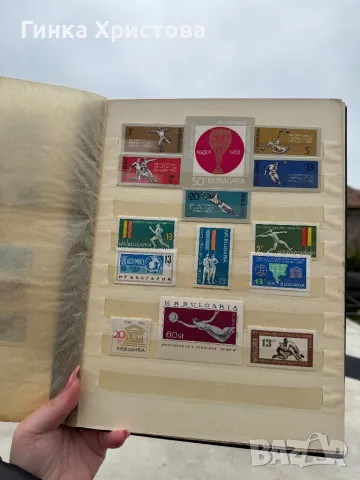 Голям класьор с различни пощенски марки, снимка 11 - Филателия - 50011063