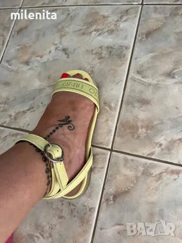 Сандали Liu Jo в нежно жълт цвят 36 номер, снимка 9 - Сандали - 50861646