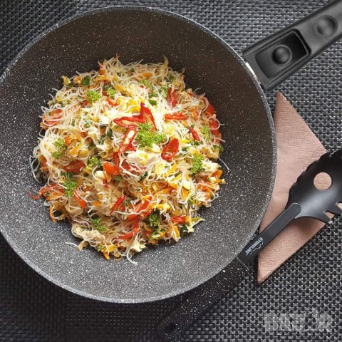 Уок тиган STONELINE 30 см ,Произведено в Германия уок, с подвижна дръжка, снимка 4 - Съдове за готвене - 39958816