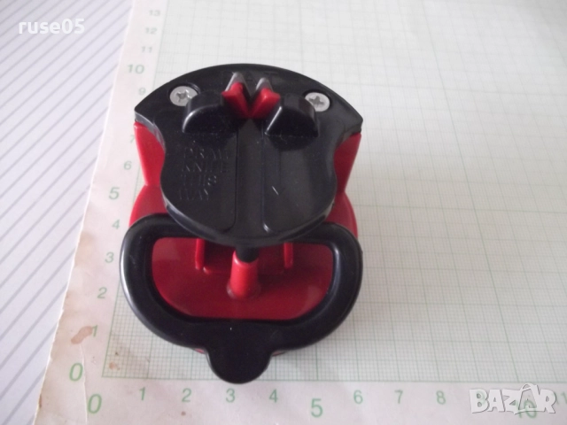 Точило зо нож "DRAW KNIFE THIS WAY" с вакуумно закрепване, снимка 2 - Аксесоари за кухня - 52107725