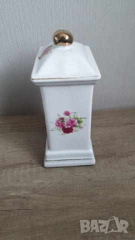 Стар настолен порцеланов кварцов часовник, снимка 5 - Антикварни и старинни предмети - 43049270