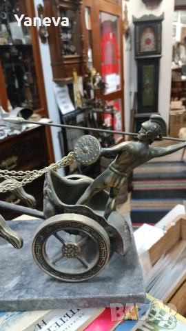 Гладиатор с колесница и бойно съоръжение , масивна,  бронзова скулптура върху мраморен постамент , снимка 6 - Статуетки - 53250136