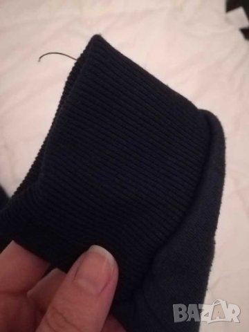 Тъмно син суичър, снимка 4 - Детски анцузи и суичери - 27770266