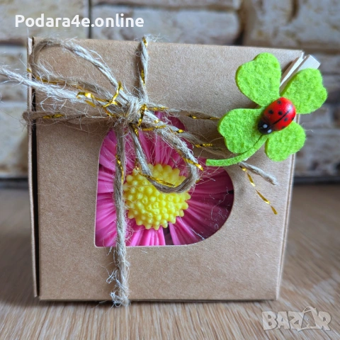 Подаръчна кутийка Маргаритка за Осми Март от ароматен глицеринов сапун, снимка 9 - Подаръци за жени - 53467705