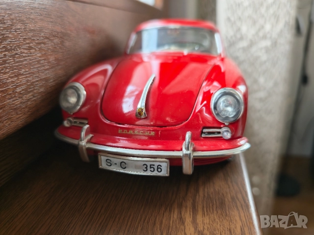 BBURAGO метална колекционерска количка PORSCHE 356B COUPE 1961г. 1:18, снимка 4 - Коли, камиони, мотори, писти - 51993902