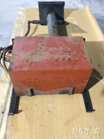 48 v. Хидравлична помпа с цилиндър 5 т. На фирмата Hesselman