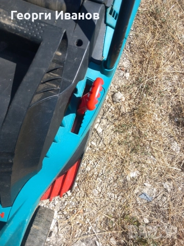 Косачка Bosch, снимка 2 - Градинска техника - 51772544