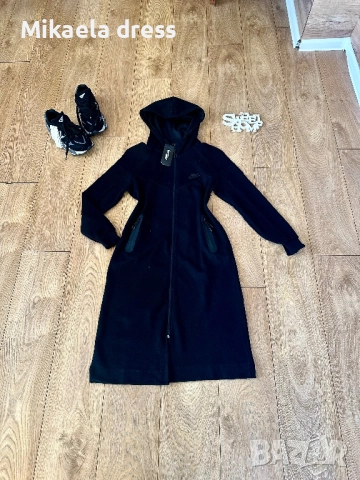 Дълго спортно горнище на Nke в черен цвят, с чист и елегантен дизайн. Подходящо за спорт и ежедневие, снимка 2 - Спортни екипи - 52598967