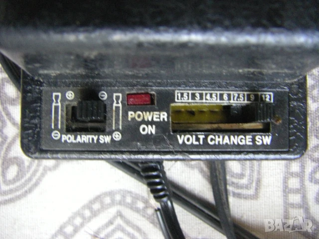 Работещ адаптор/токоизправител  АС 220V/DC 1.5V-12V,1200mA със светодиодна индикация , снимка 4 - Друга електроника - 50686881