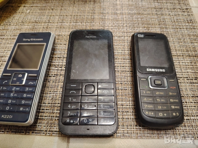 Три бр.Gsm Sony Ericsson,Nokia ,Samsung, снимка 2 - Ремонт на телефони - 52951140