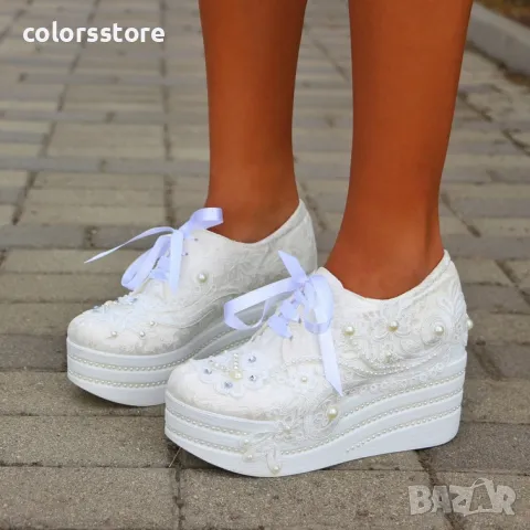 Обувки на платформа - бели - 185-04