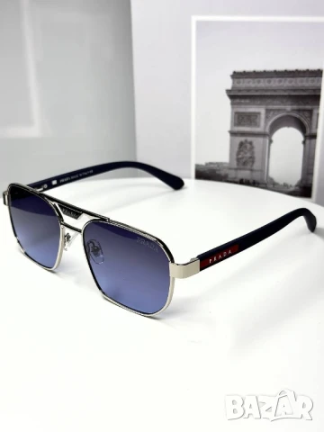 очила с калъф prada , снимка 5 - Слънчеви и диоптрични очила - 50572967