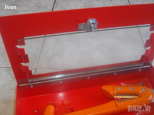 Масивно Аварийно Чукче За Прерязване Колани и Счупване Стъкла-В Кутия-Лукс, снимка 10 - Други инструменти - 33584950