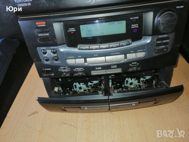 Продавам стерео 3-CD, double cassete, FM/AM radio tunner, Venturer CD2032-3, снимка 2 - Аудиосистеми - 40456963