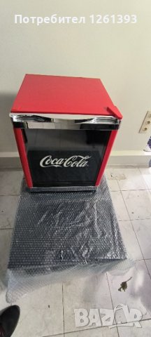 HUSKY CoolCube Coca Cola CUBES хладилник A+ със стъклена -врата, снимка 1 - Хладилници - 43398217