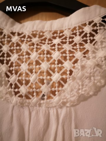 Бял топ плажен S размер с връзка, снимка 4 - Корсети, бюстиета, топове - 33569086