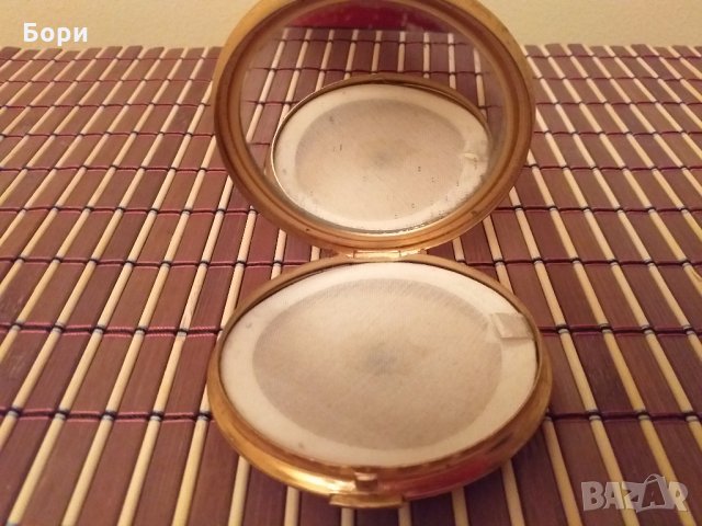 Стара метална пудриера с огледало, снимка 2 - Други ценни предмети - 27551009