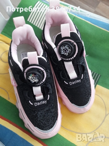 Маратонки за момиче, снимка 2 - Детски маратонки - 51912365