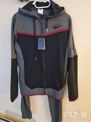 Екип Nike, размер М, снимка 5 - Спортни дрехи, екипи - 48466600
