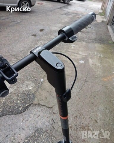 Електрическа тротинетка Ninebot F2, снимка 4 - Скейтборд, ховърборд, уейвборд - 53436438