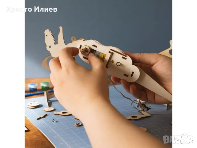 Динозавър с дистанционно управление за оцветяване и сглобяване, снимка 4 - Коли, камиони, мотори, писти - 48372289