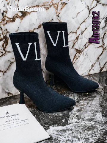 🤩🆕VLTN Valentino дамски боти на ток🆕🤩, снимка 2 - Дамски боти - 43505647