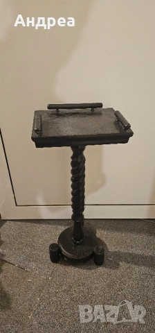 Ретро постамент, стойка от естествено дърво