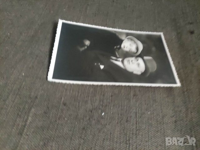 Продавам стара снимка Мъж с бомбе и дете Казанлък 1942
