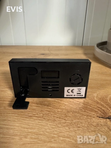 Продавам уред за измерване на температура и влажност, снимка 3 - Други - 53259479