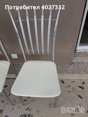 Комплект 4 кухненски стола – метален хром и светла седалка, употребявани, снимка 2 - Столове - 52435358