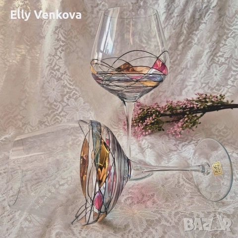 Две стъклени чаши за вино в стил " Tiffany"