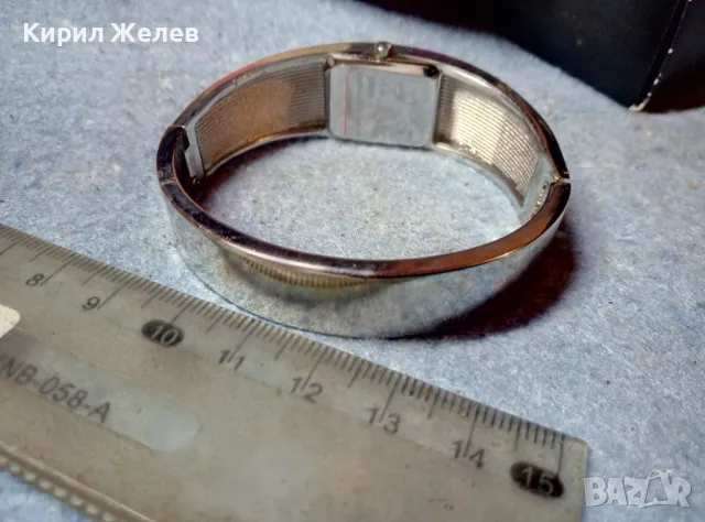 AVON СТИЛЕН ДАМСКИ КВАРЦОВ ЧАСОВНИК на ЕЙВЪН с БЛЕСТЯЩИ КРИСТАЛИ Тип ГРИВНА с КУТИЯТА му 47659, снимка 7 - Дамски - 47609944