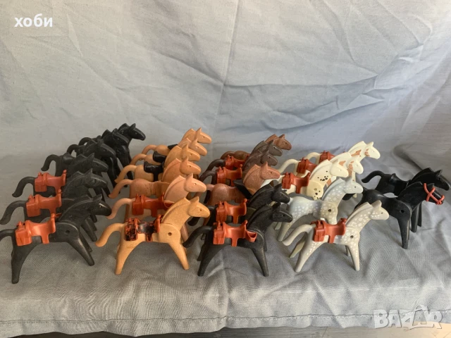 лот Playmobil 25 коня със седло / geobra 1974