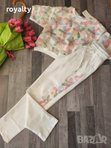 Пролетни дамски комплекти с флорални релефни мотиви Различни дизайни , снимка 7 - Комплекти - 49691547