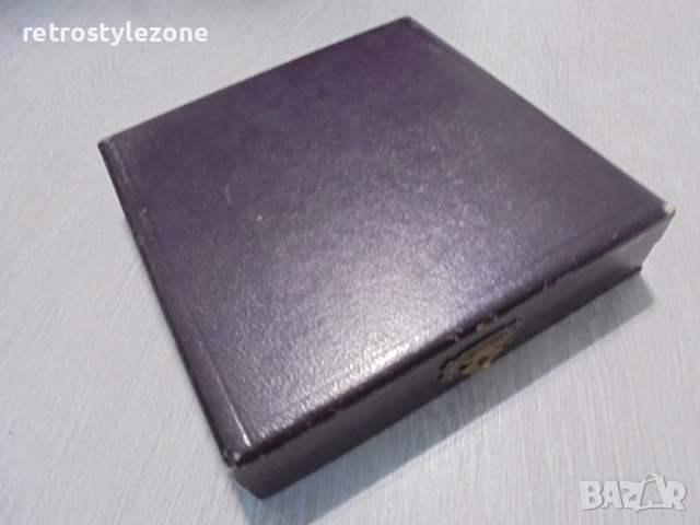 № 8225 Комплект от 12 стари малки лъжички в оригинална кутия , снимка 6 - Други ценни предмети - 51538404