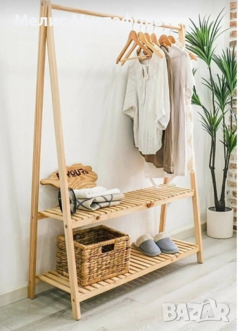Дървена стойка/закачалка за дрехи 