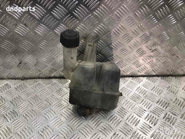 Казанче антифриз Renault Laguna 2,2004г.