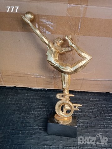 статуетка, снимка 2 - Статуетки - 43811757