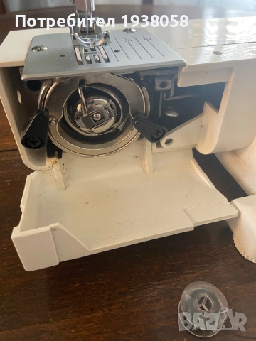 Шевна машина Necchi 215, снимка 4 - Шевни машини - 51786314
