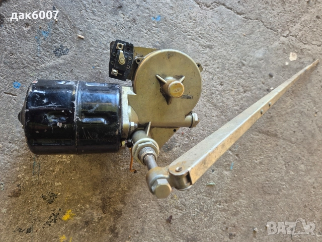 Електромотор с редуктор за чистачки ЮМЗ, МТЗ 