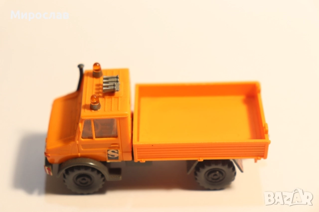 WIKING H0 1/87 MERCEDES UNIMOG КАМИОН МОДЕЛ, снимка 2 - Колекции - 52040124