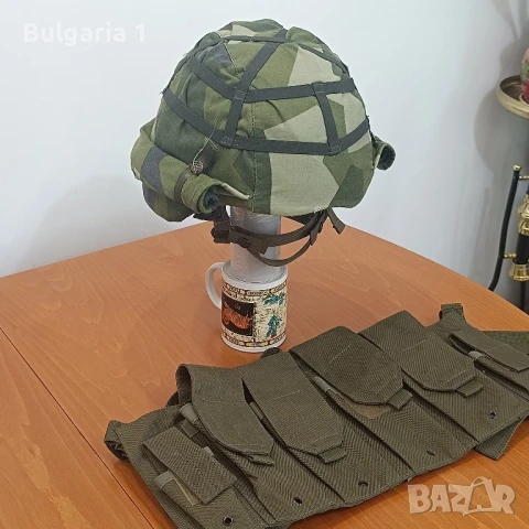 шведска каска от 1990г с падащ чохъл и тактическа сбруя 