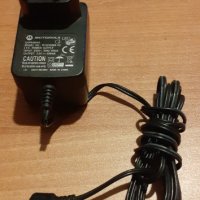 Адаптер Моторола 230 v 50 hz 40 mA output.3.6 v~600mA, снимка 1 - Кабели и адаптери - 32247987