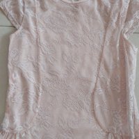 Прекрасна дантелена туника - блузка с къс ръкав - размер 146/152, снимка 2 - Детски Блузи и туники - 37162968