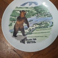 Красива порцеланова чиния, снимка 1 - Чинии - 37465933