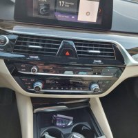 BMW 530i G30 SportLine, снимка 12 - Автомобили и джипове - 43462984