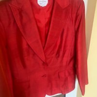 Продавам елегантно италианско червено сако от копринен шантунг , снимка 5 - Сака - 39932781