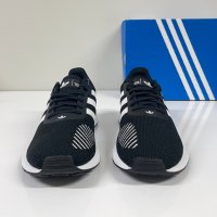 Adidas Swift Run, снимка 3 - Маратонки - 37894865