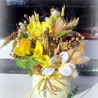 Цветя в керамична кашпа, снимка 3 - Изкуствени цветя - 43656019