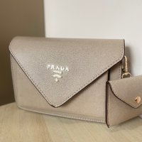 Дамска чанта Prada, снимка 4 - Чанти - 43779146